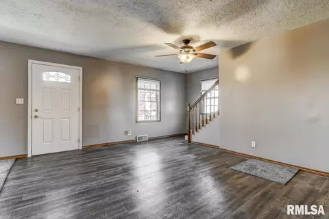332 N Lincoln Ave, Springfield, IL 62702 photo 12