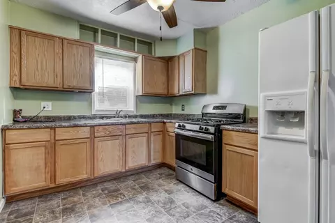 332 N Lincoln Ave, Springfield, IL 62702 photo 8