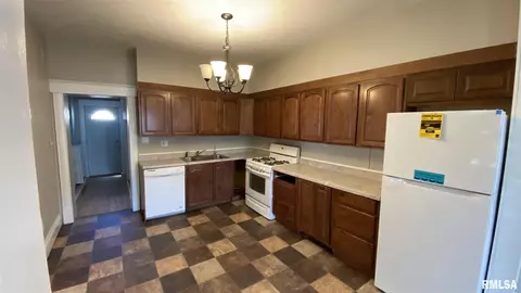 1511 E Keys Ave, Springfield, IL 62702 photo 4