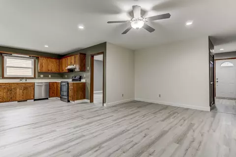 192 Wisteria Dr, Springfield, IL 62711 photo 11