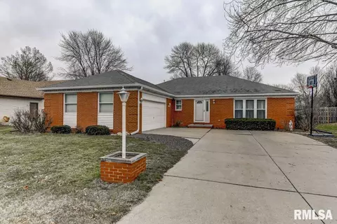 192 Wisteria Dr, Springfield, IL 62711 photo 1
