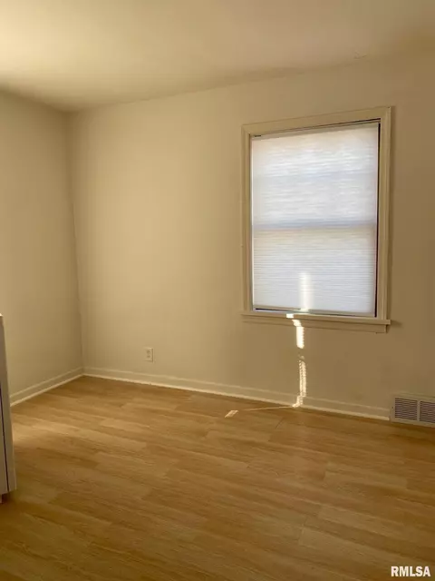 222 W Elliott Ave, Springfield, IL 62702 photo 12