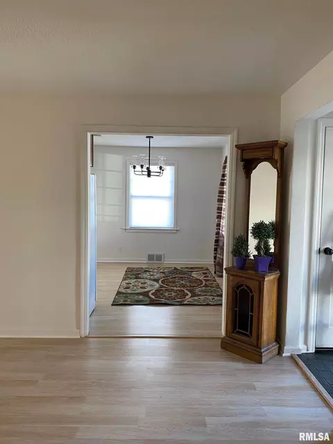 222 W Elliott Ave, Springfield, IL 62702 photo 6