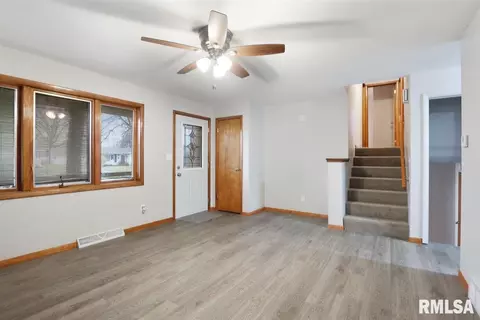 2328 Eastview Dr, Springfield, IL 62702 photo 9