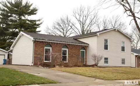 1213 Wickford Dr, Springfield, IL 62704 photo 1