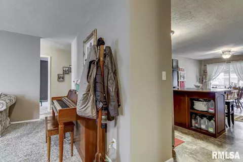 103 Drawbridge Rd, Springfield, IL 62704 photo 6