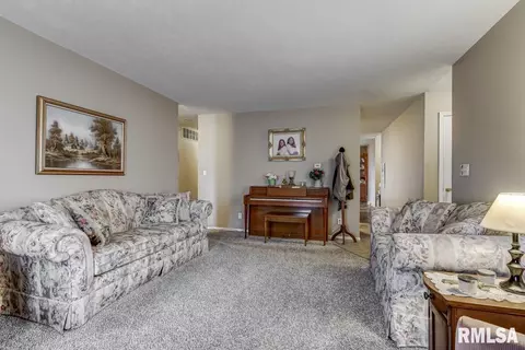 103 Drawbridge Rd, Springfield, IL 62704 photo 4