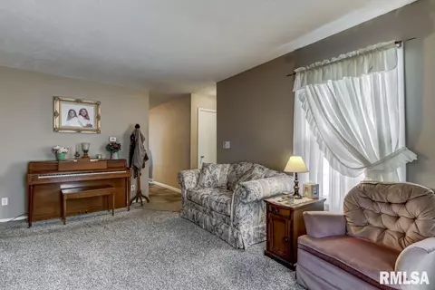 103 Drawbridge Rd, Springfield, IL 62704 photo 3