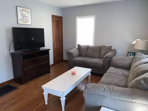 2537 S 4th St, Springfield, IL 62703 photo 3