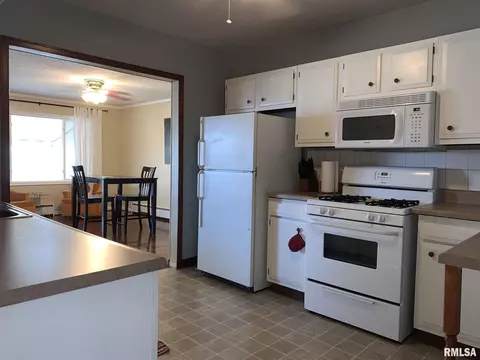 2537 S 4th St, Springfield, IL 62703 photo 7