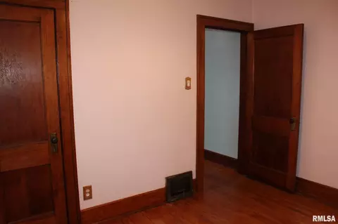 1820 N 8th St, Springfield, IL 62702 photo 9