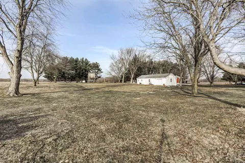 1372 E 800 N Rd, Owaneco, IL 62555 photo 35