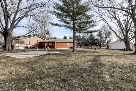 1372 E 800 N Rd, Owaneco, IL 62555 photo 38