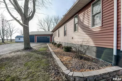 1372 E 800 N Rd, Owaneco, IL 62555 photo 41