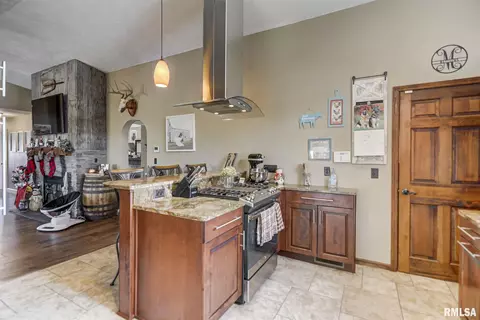 1372 E 800 N Rd, Owaneco, IL 62555 photo 7