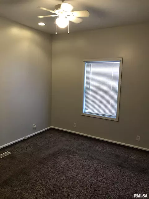 1123 N Franklin Ave, Springfield, IL 62702 photo 7