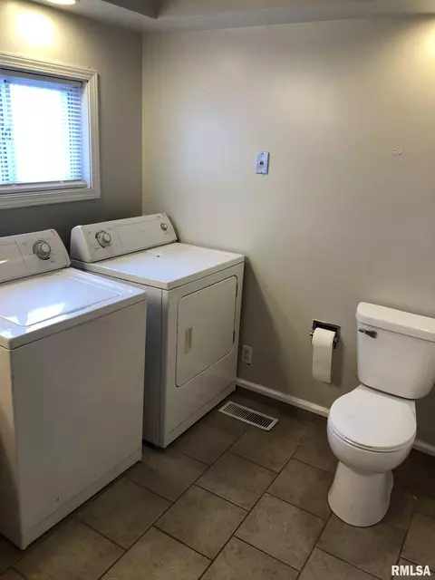 1123 N Franklin Ave, Springfield, IL 62702 photo 10