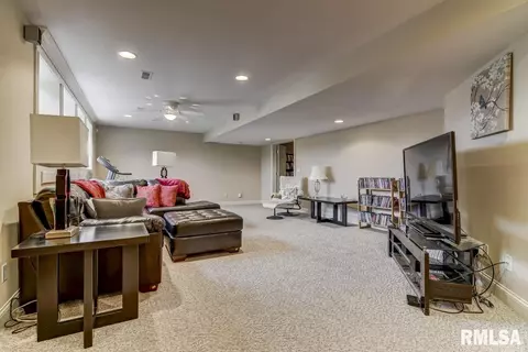 1424 Lake Pointe Ct, Springfield, IL 62712 photo 37