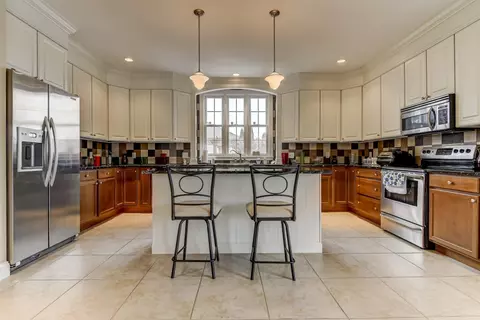 1424 Lake Pointe Ct, Springfield, IL 62712 photo 7