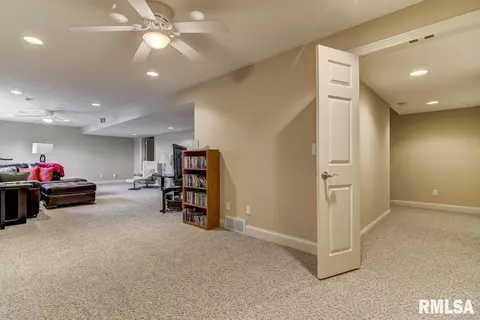 1424 Lake Pointe Ct, Springfield, IL 62712 photo 38