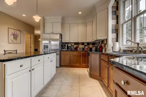 1424 Lake Pointe Ct, Springfield, IL 62712 photo 10