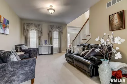1424 Lake Pointe Ct, Springfield, IL 62712 photo 4