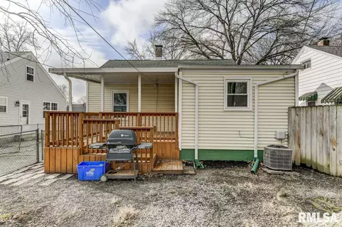 2512 S 8th St, Springfield, IL 62703 photo 8