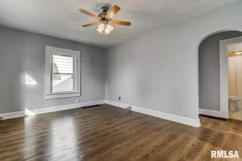 2512 S 8th St, Springfield, IL 62703 photo 12