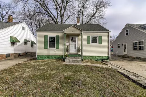 2512 S 8th St, Springfield, IL 62703 photo 1