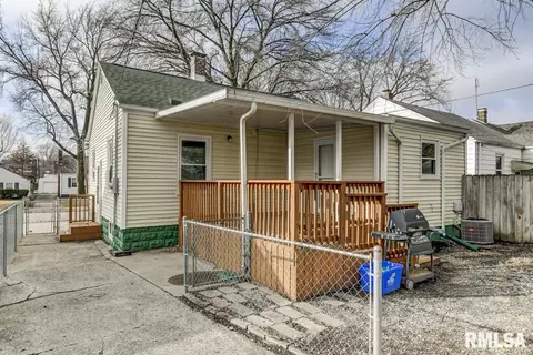 2512 S 8th St, Springfield, IL 62703 photo 6