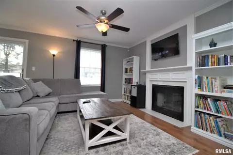 3724 Viking Blvd, Springfield, IL 62712 photo 8
