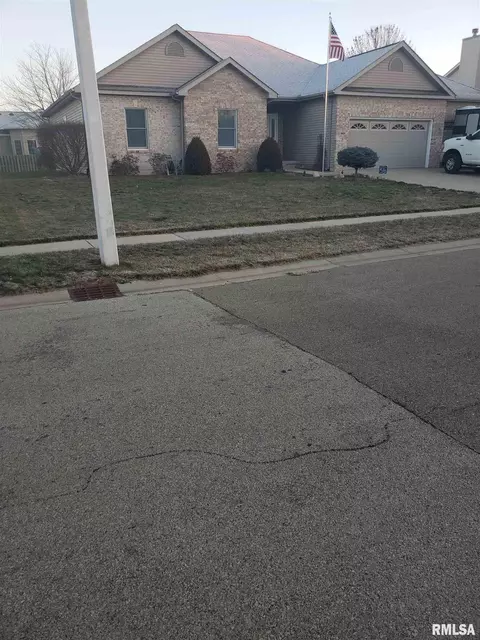 4601 Casey Dr, Springfield, IL 62707 photo 1