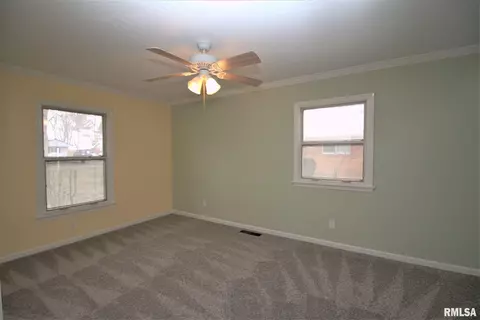 952 Mckibbin Ln, Springfield, IL 62711 photo 15