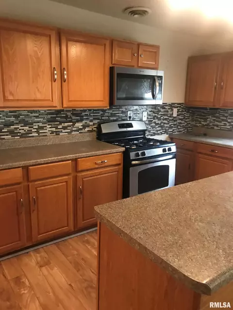 1908 S 15th St, Springfield, IL 62712 photo 8