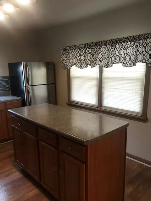 1908 S 15th St, Springfield, IL 62712 photo 10