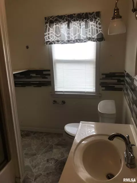 1908 S 15th St, Springfield, IL 62712 photo 15