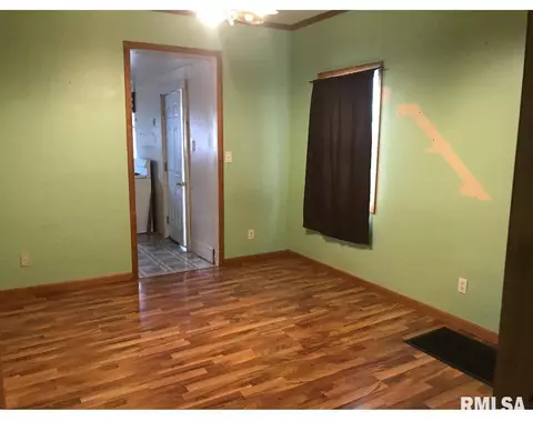 105 Elm St, Thayer, IL 62689 photo 3
