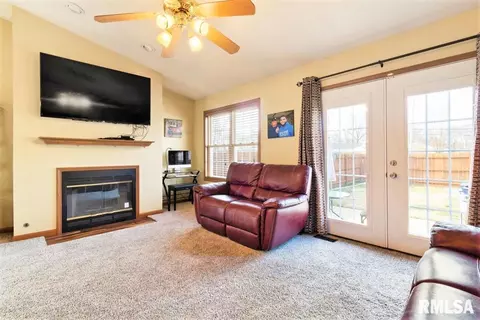 925 Knoll Pointe Pl, Springfield, IL 62703 photo 22