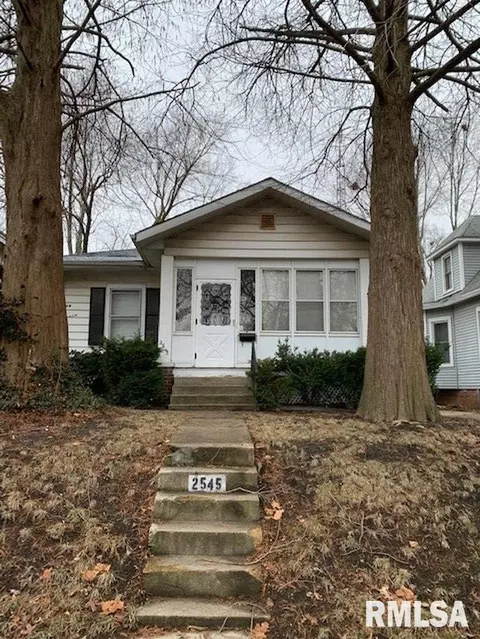 2545 S 10th St, Springfield, IL 62703 photo 1