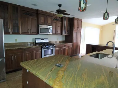 2412 Lindbergh Blvd, Springfield, IL 62704 photo 5