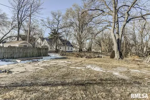 929 N 5th St, Springfield, IL 62702 photo 6