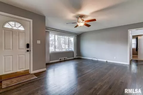 3332 Moorgate Dr, Springfield, IL 62703 photo 3
