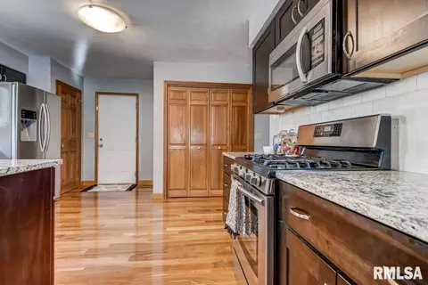 201 Norwalk Rd, Springfield, IL 62704 photo 14