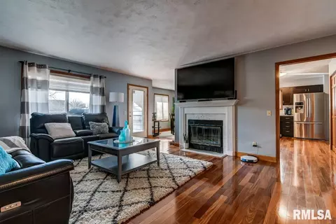201 Norwalk Rd, Springfield, IL 62704 photo 3