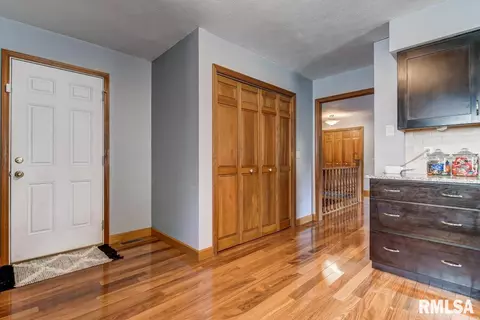 201 Norwalk Rd, Springfield, IL 62704 photo 9
