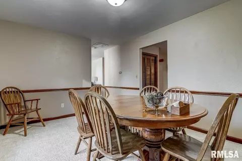 1112 Bugle Ct, Springfield, IL 62712 photo 17