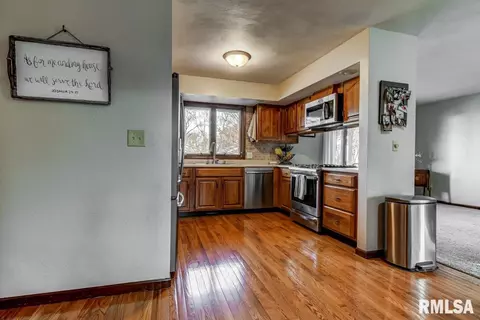 1112 Bugle Ct, Springfield, IL 62712 photo 12