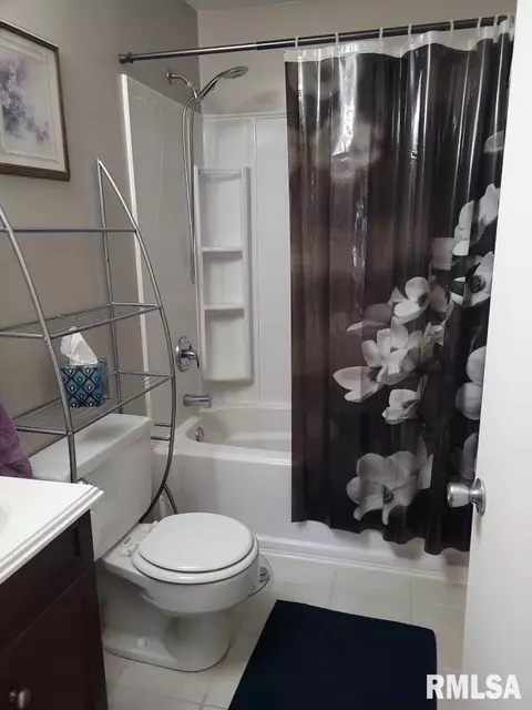 463 S Durkin Dr, Springfield, IL 62704 photo 17