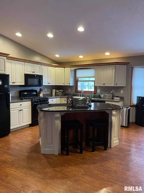 1 Locust Dr, Franklin, IL 62638 photo 13