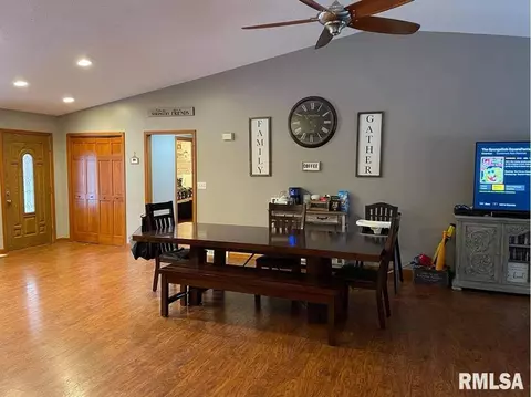 1 Locust Dr, Franklin, IL 62638 photo 15